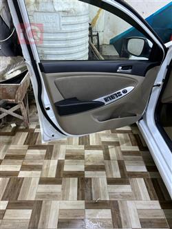 هیۆندای ئەکسنت